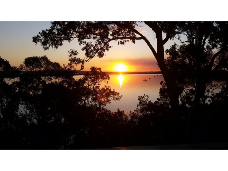 21 CLIFF TERRACE, Macleay Island QLD 4184