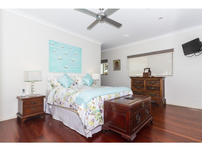 21 CLIFF TERRACE, Macleay Island QLD 4184