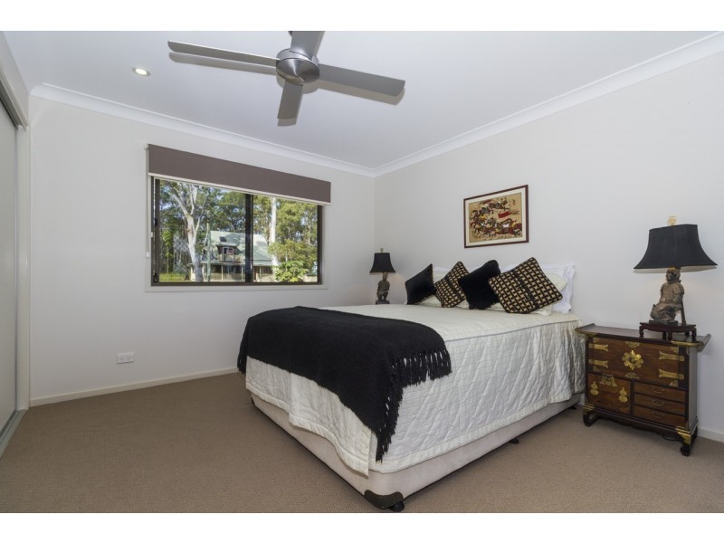 21 CLIFF TERRACE, Macleay Island QLD 4184