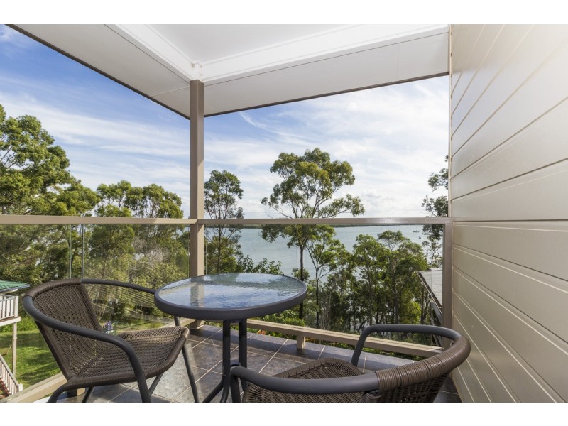 21 CLIFF TERRACE, Macleay Island QLD 4184
