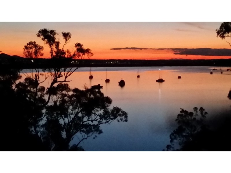 21 CLIFF TERRACE, Macleay Island QLD 4184