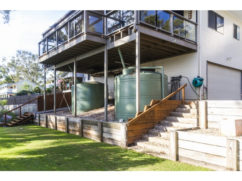 21 CLIFF TERRACE, Macleay Island QLD 4184