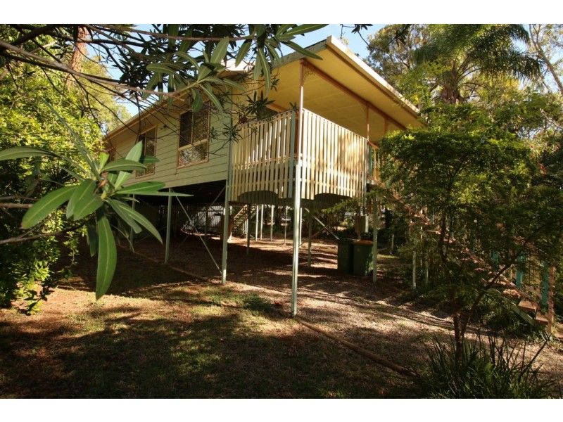 38 BLUE BAY CRESCENT, Macleay Island QLD 4184