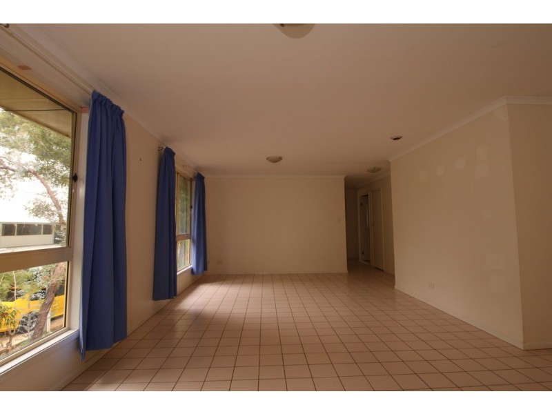 38 BLUE BAY CRESCENT, Macleay Island QLD 4184