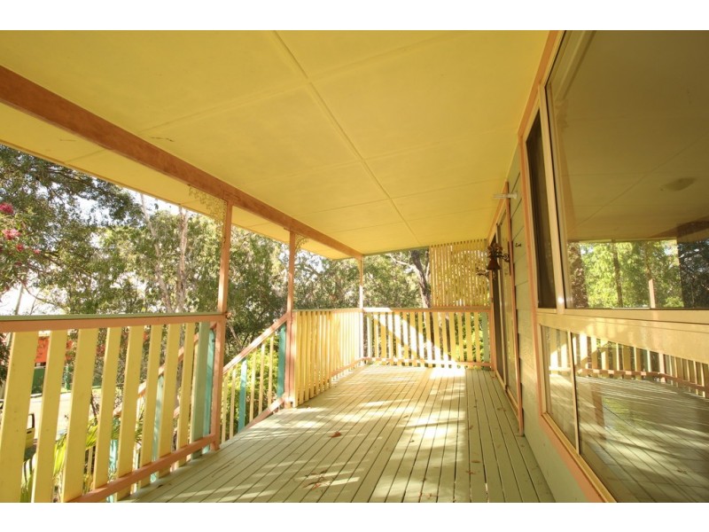 38 BLUE BAY CRESCENT, Macleay Island QLD 4184
