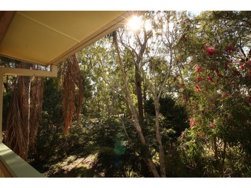 38 BLUE BAY CRESCENT, Macleay Island QLD 4184