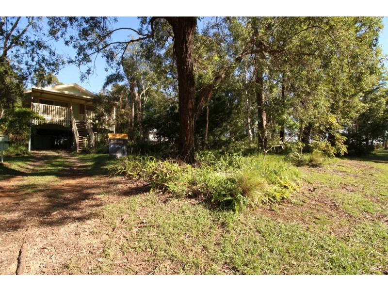 38 BLUE BAY CRESCENT, Macleay Island QLD 4184