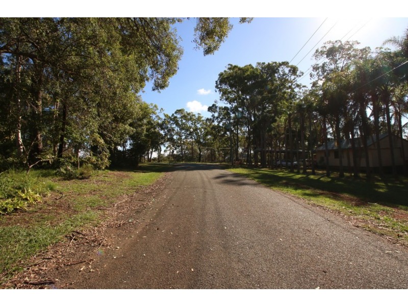 38 BLUE BAY CRESCENT, Macleay Island QLD 4184