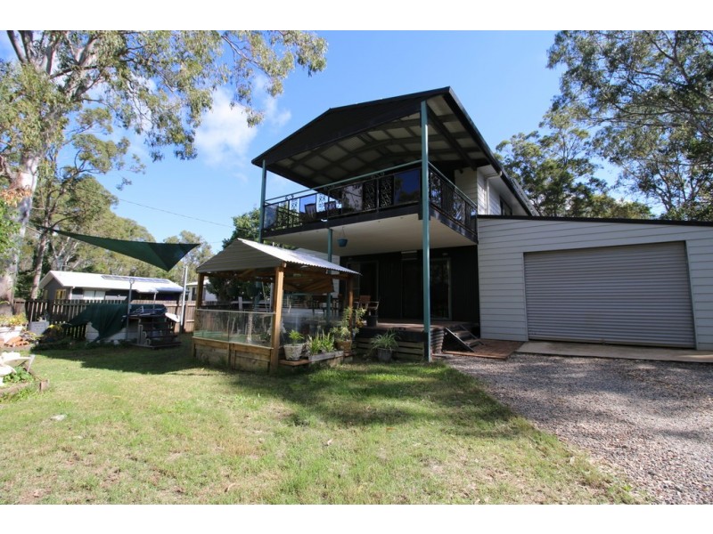 25 EASTERN ROAD, Macleay Island QLD 4184