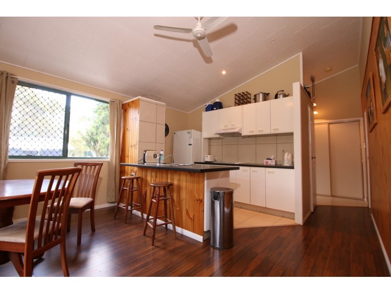 25 EASTERN ROAD, Macleay Island QLD 4184
