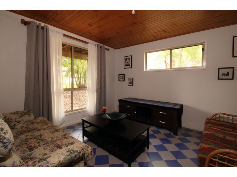 8 KALARA STREET, Macleay Island QLD 4184