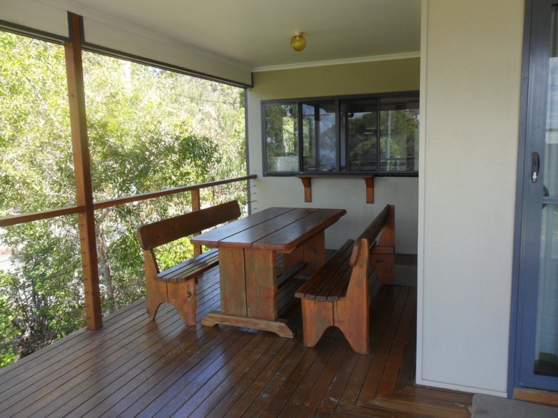 19 OOMOOL STREET, Macleay Island QLD 4184