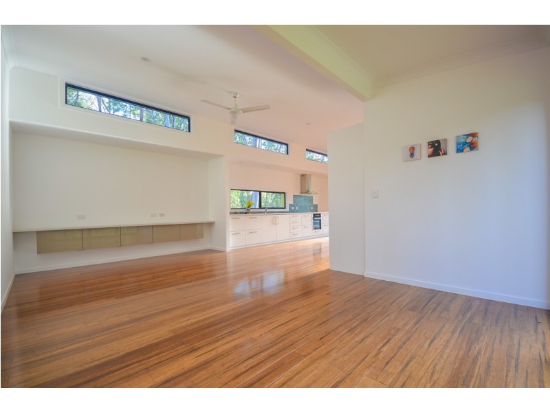 27 VILLA WOOD ROAD, Russell Island QLD 4184