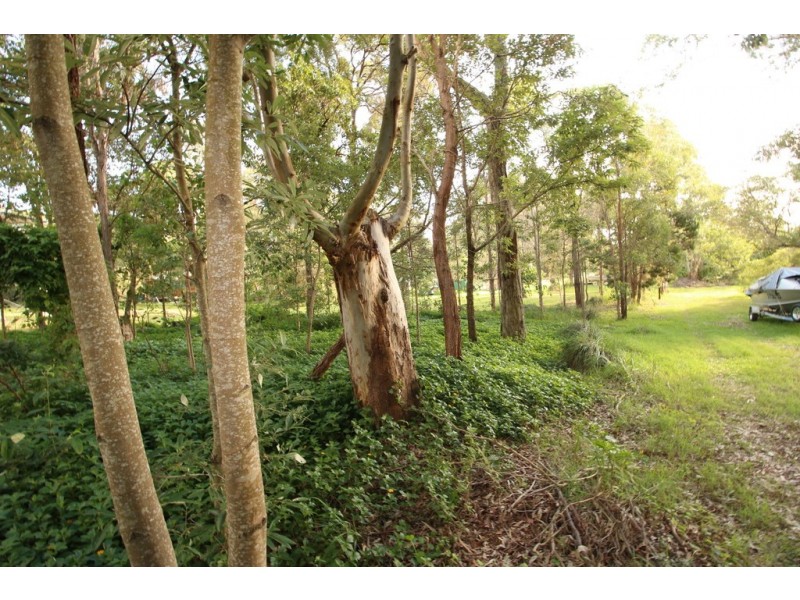 77 COONDOOROOPA DRIVE, Macleay Island QLD 4184