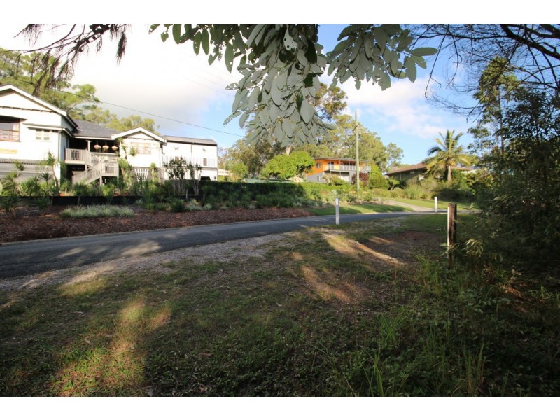 77 COONDOOROOPA DRIVE, Macleay Island QLD 4184