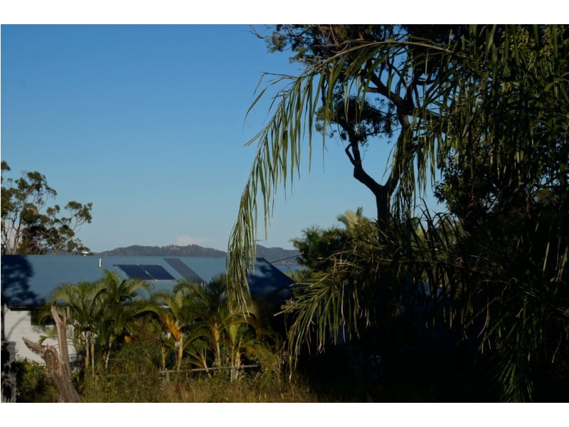 24 Jane Street, Macleay Island QLD 4184