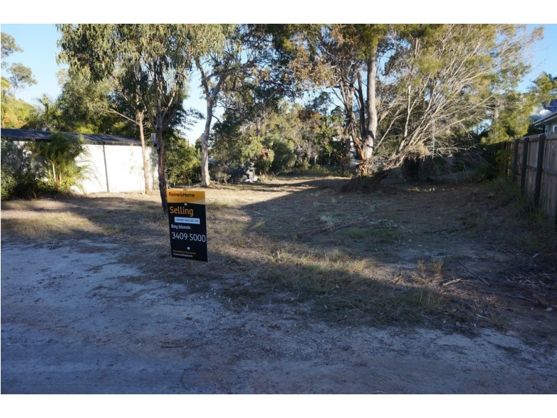 24 Jane Street, Macleay Island QLD 4184