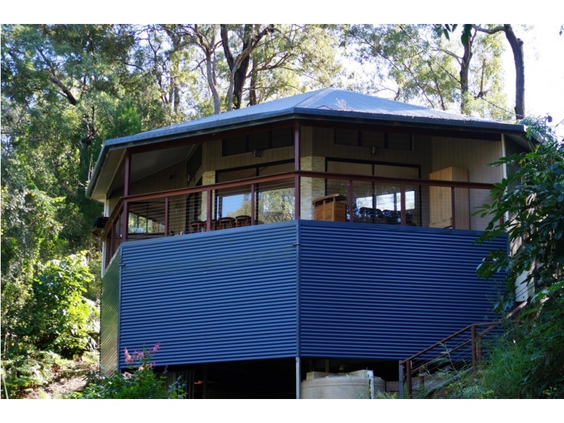 20 BOAT HARBOUR AVE, Macleay Island QLD 4184