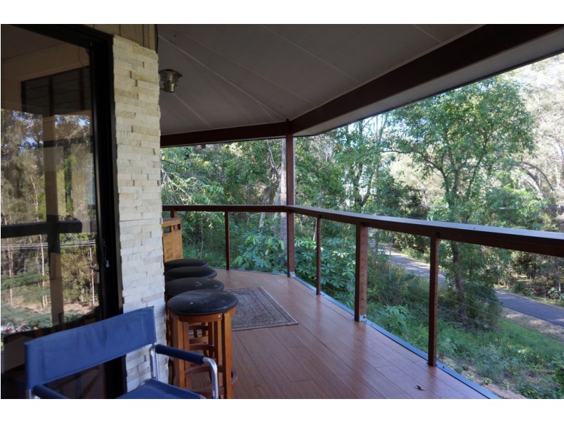 20 BOAT HARBOUR AVE, Macleay Island QLD 4184