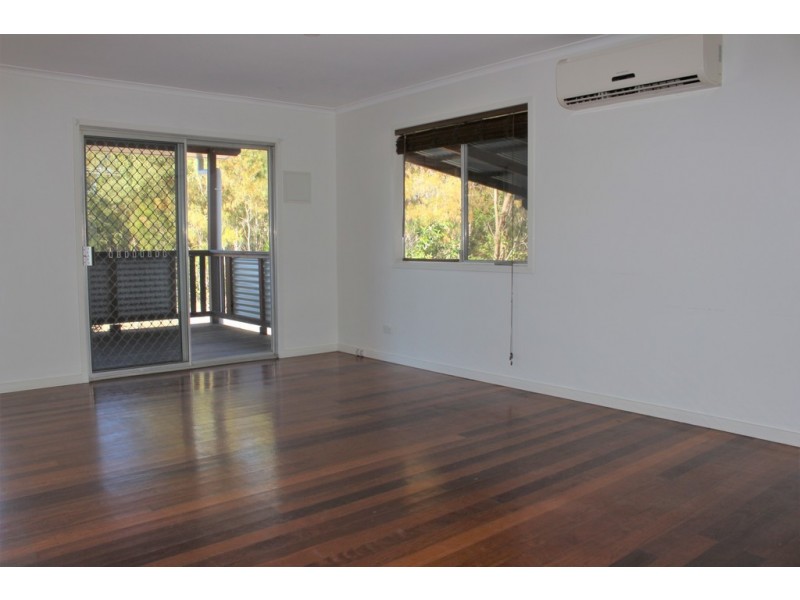 31 ASHTON STREET, Macleay Island QLD 4184