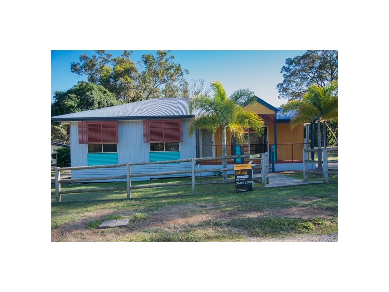 13 Pelican, Macleay Island QLD 4184