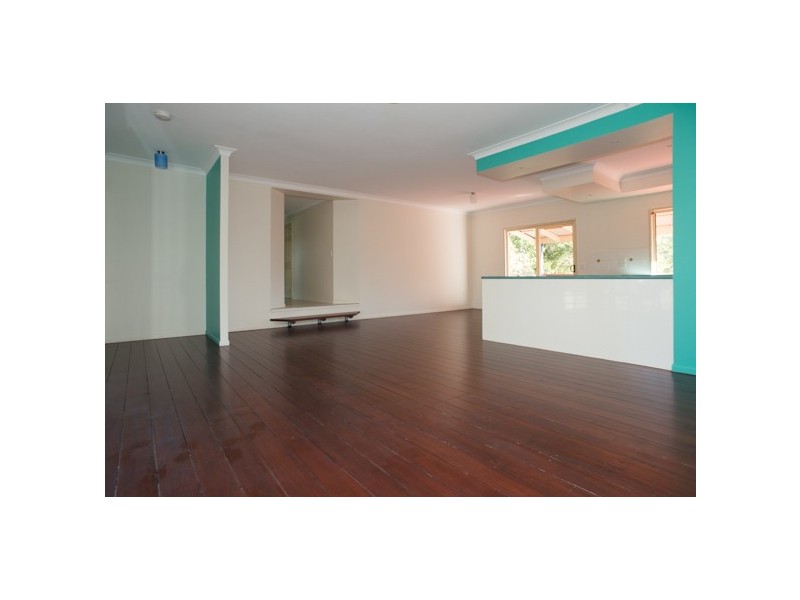 13 Pelican, Macleay Island QLD 4184