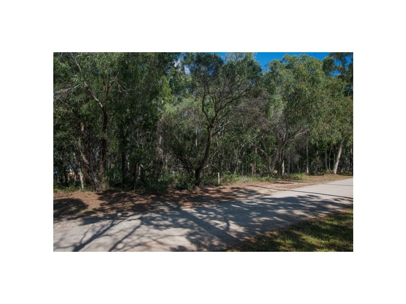 10 Parakeet, Macleay Island QLD 4184