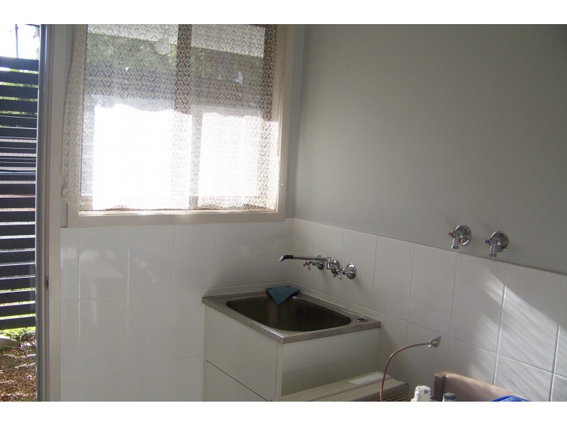 26 LUCAS DR, Lamb Island QLD 4184