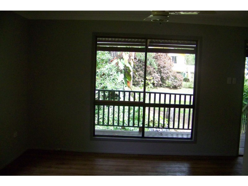 11 WYENA AV, Lamb Island QLD 4184