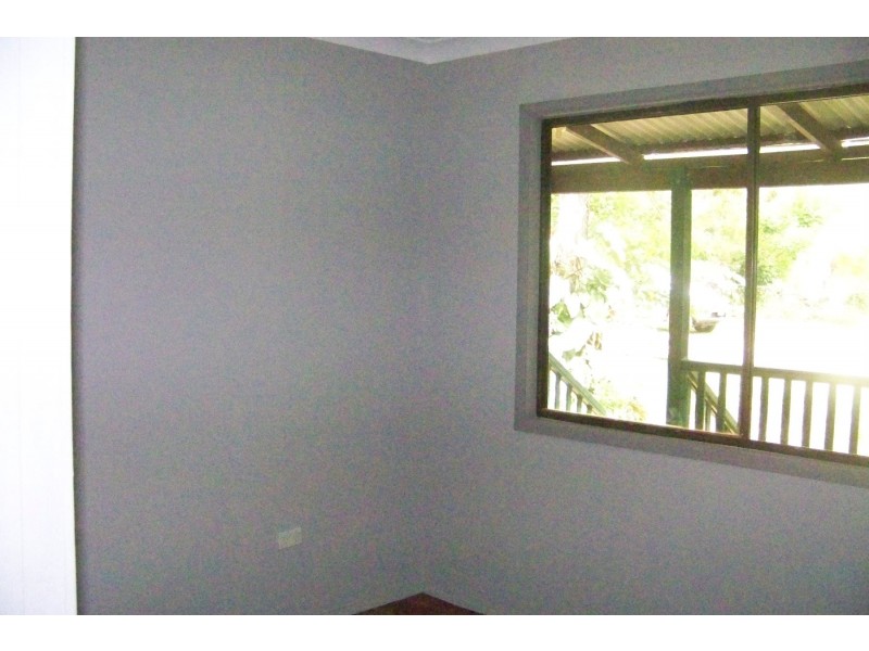 11 WYENA AV, Lamb Island QLD 4184