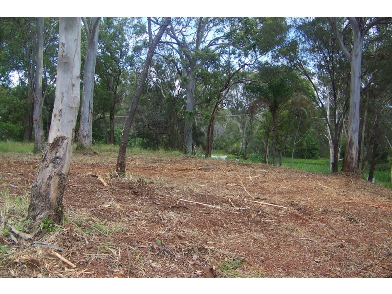 153 LUCAS DR, Lamb Island QLD 4184