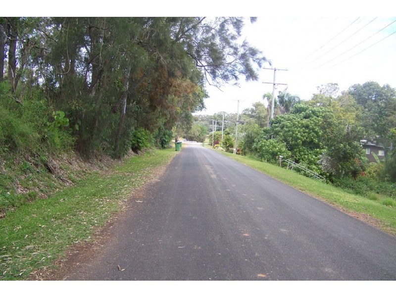 153 LUCAS DR, Lamb Island QLD 4184