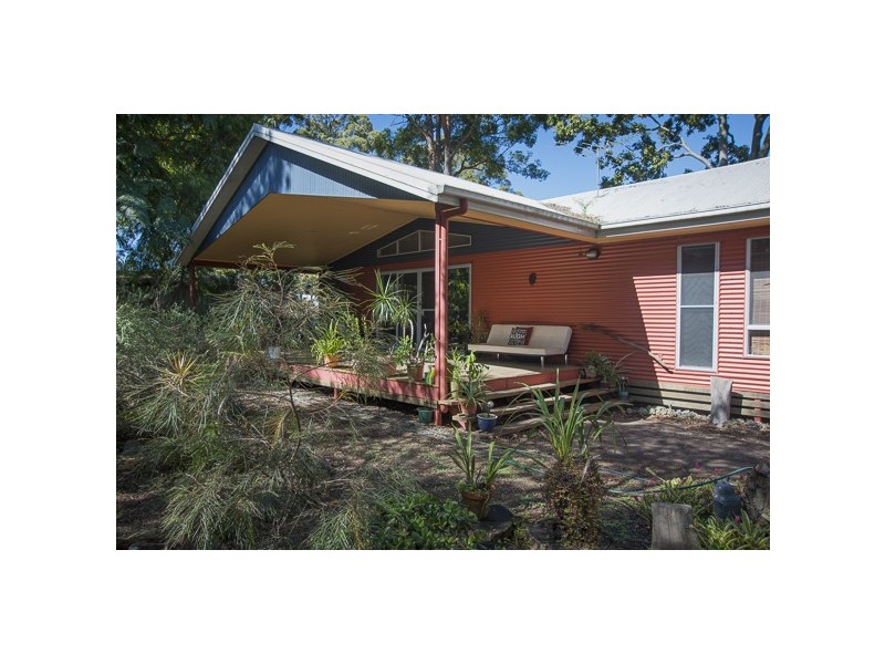 10 Udara Street, Macleay Island QLD 4184