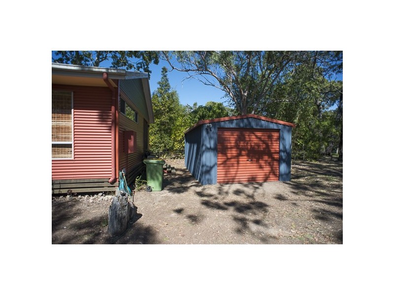 10 Udara Street, Macleay Island QLD 4184