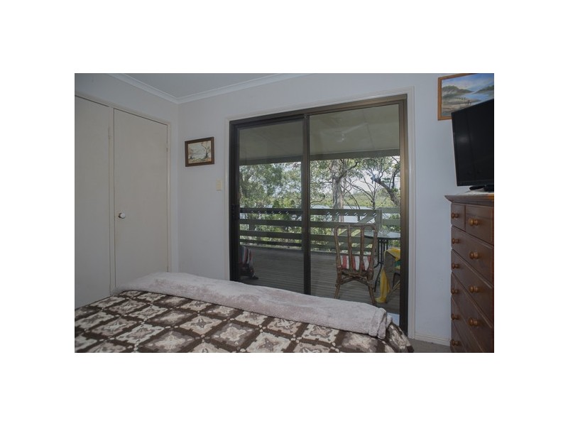 101 Beelong St, Macleay Island QLD 4184