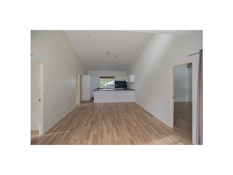 5 Daku, Macleay Island QLD 4184