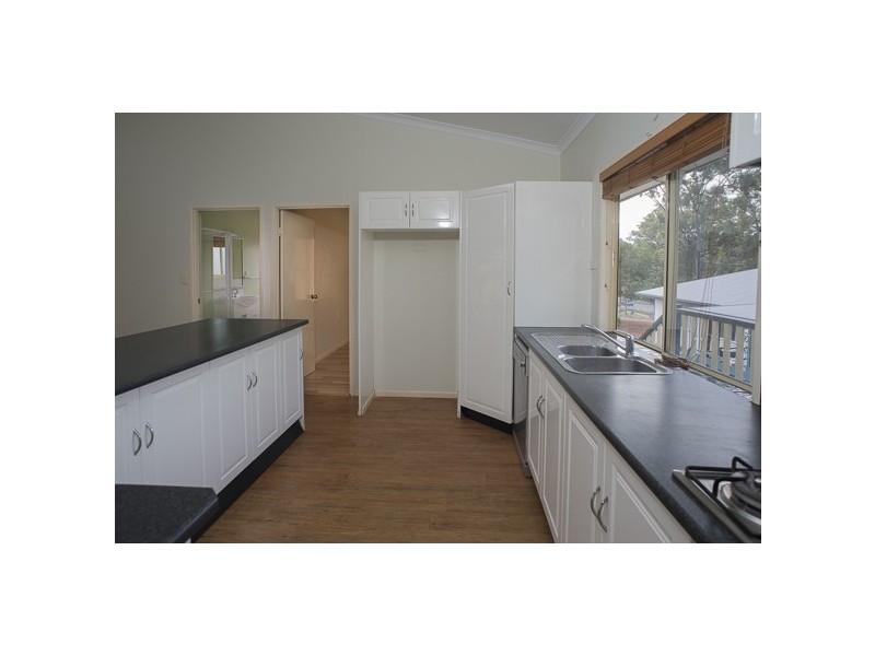 5 Daku, Macleay Island QLD 4184
