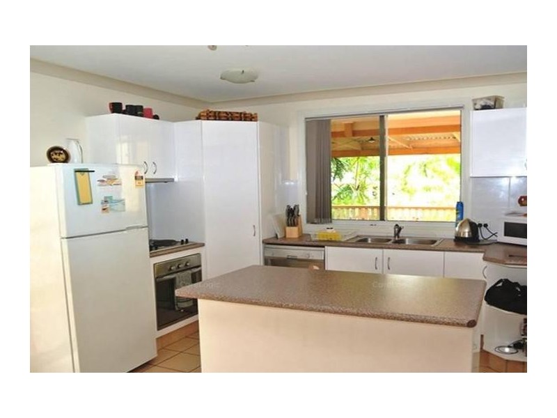 10 Dalpura Street, Macleay Island QLD 4184