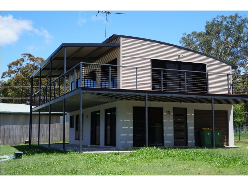 20 Kooberry, Macleay Island QLD 4184