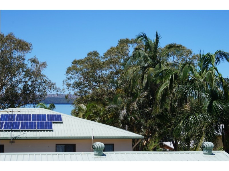 20 Kooberry, Macleay Island QLD 4184