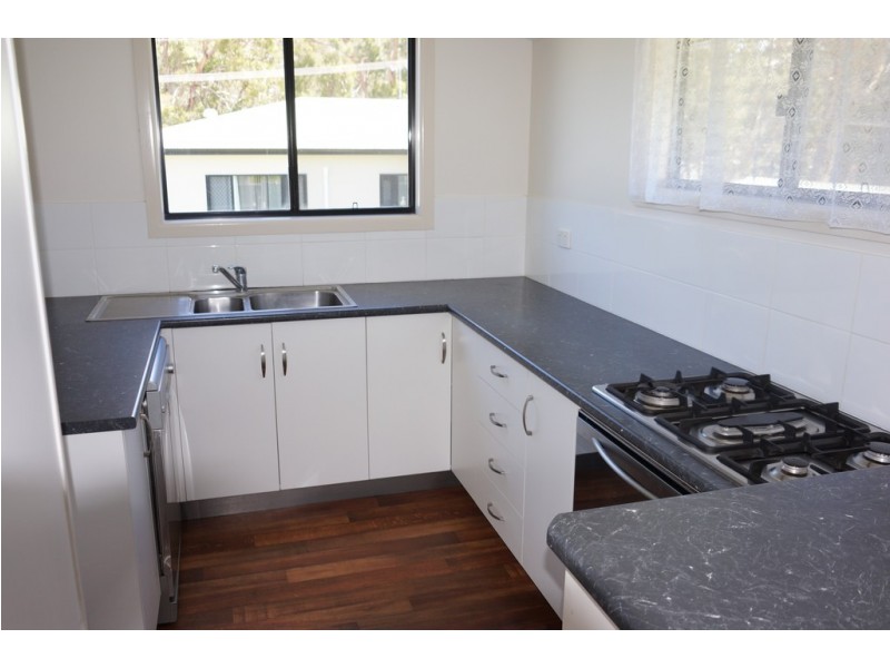 20 Kooberry, Macleay Island QLD 4184