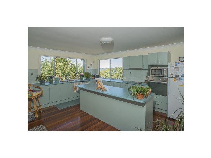 16 Coorong, Macleay Island QLD 4184