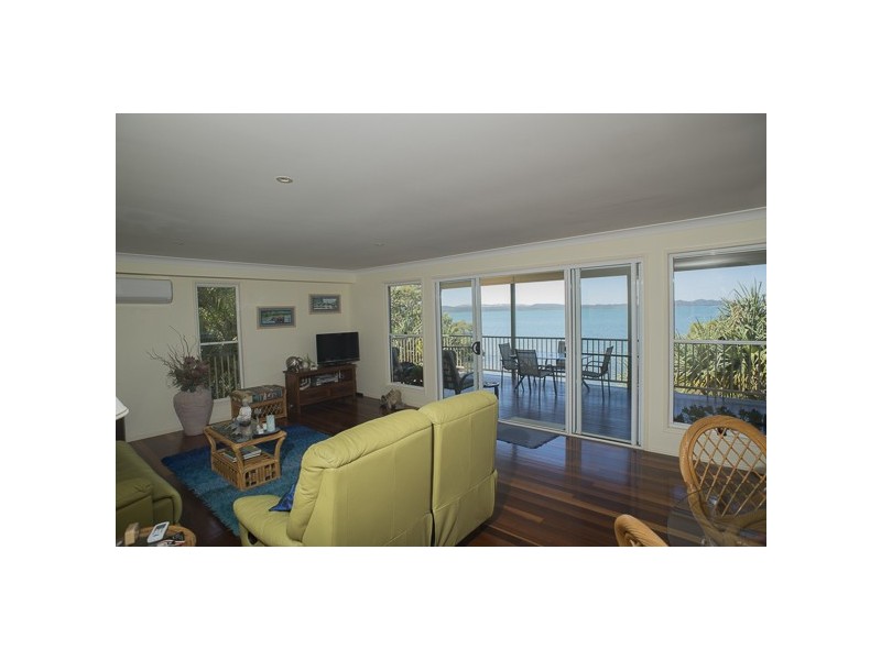 16 Coorong, Macleay Island QLD 4184