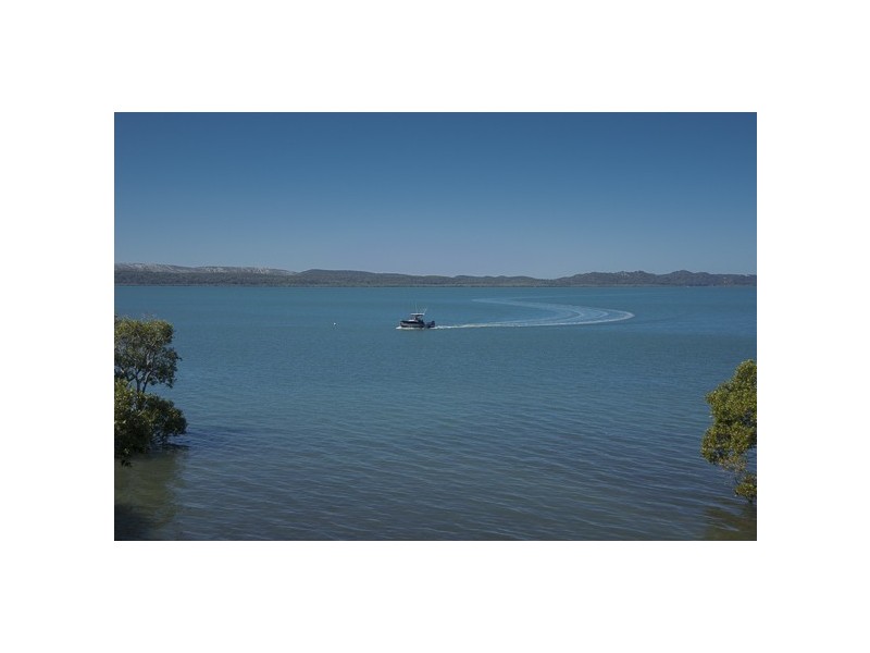 16 Coorong, Macleay Island QLD 4184