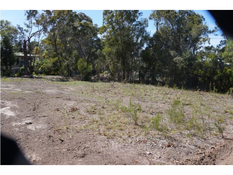 1 Rainbow, Macleay Island QLD 4184