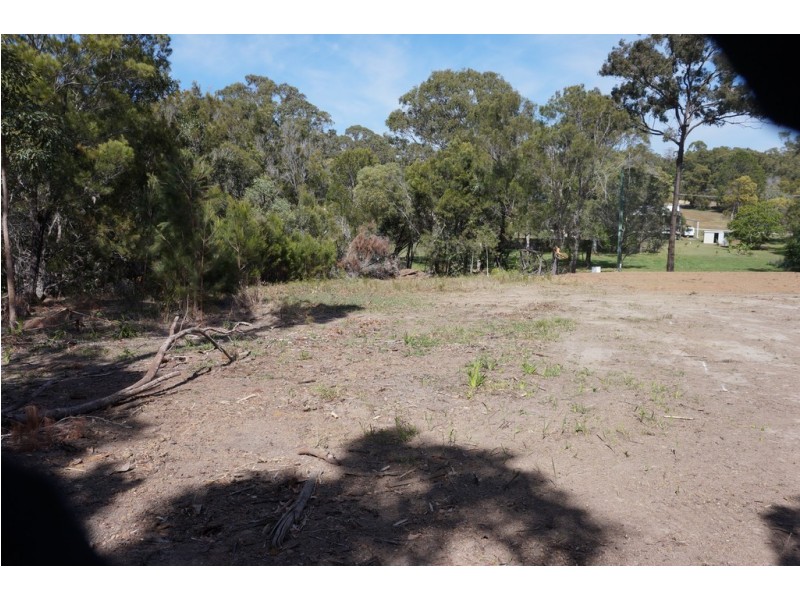 1 Rainbow, Macleay Island QLD 4184