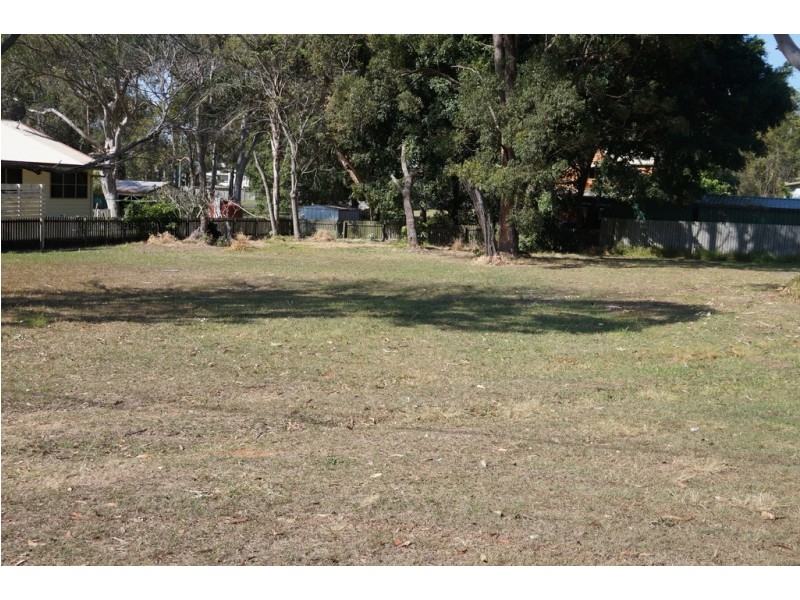 204 High Central, Macleay Island QLD 4184