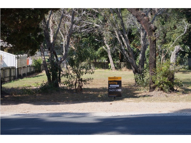 204 High Central, Macleay Island QLD 4184