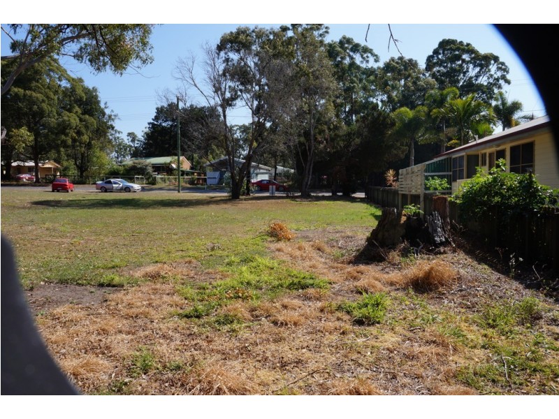 204 High Central, Macleay Island QLD 4184
