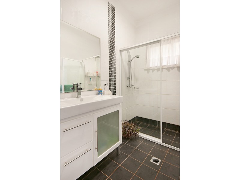 35 TINA AVE, Lamb Island QLD 4184